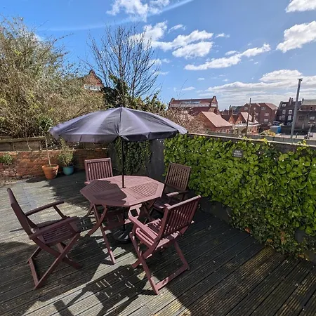 Apartment Captains Scarborough