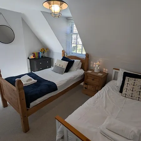 Captains Apartment Scarborough