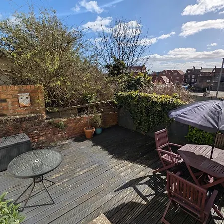 Apartment Captains Scarborough